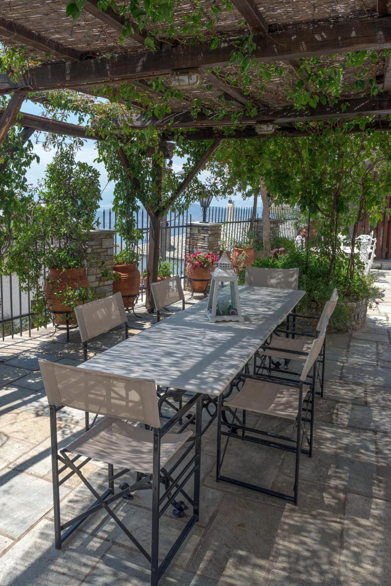 Archontiko Repana - Makrinitsa Stone Retreat Hotel Exterior photo
